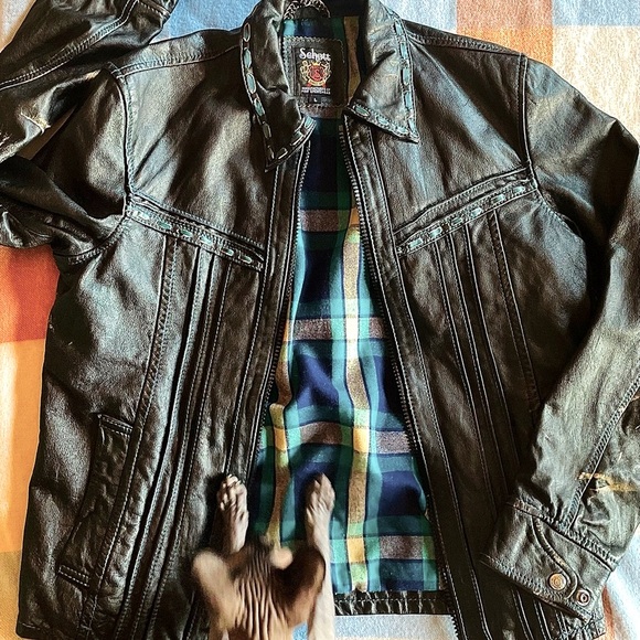 Vintage black leather Schott rocker jacket with teal threading / leather detail - Picture 7 of 13